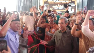 muzani-galang-dana-melalui-lelang-sapi-untuk-bantu-korban-erupsi-gunung-lewotobi