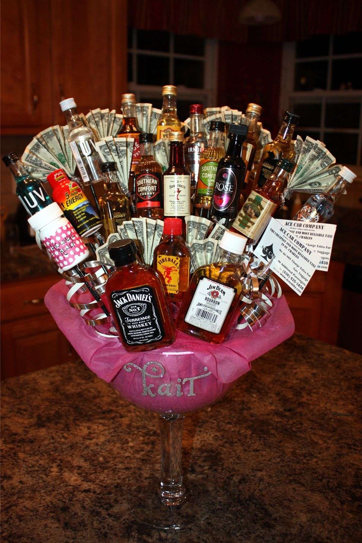 21st birthday gifts, 21st birthday basket, Liquor gifts