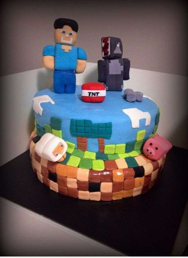 Minecraft themed cake for a 7 year old boy