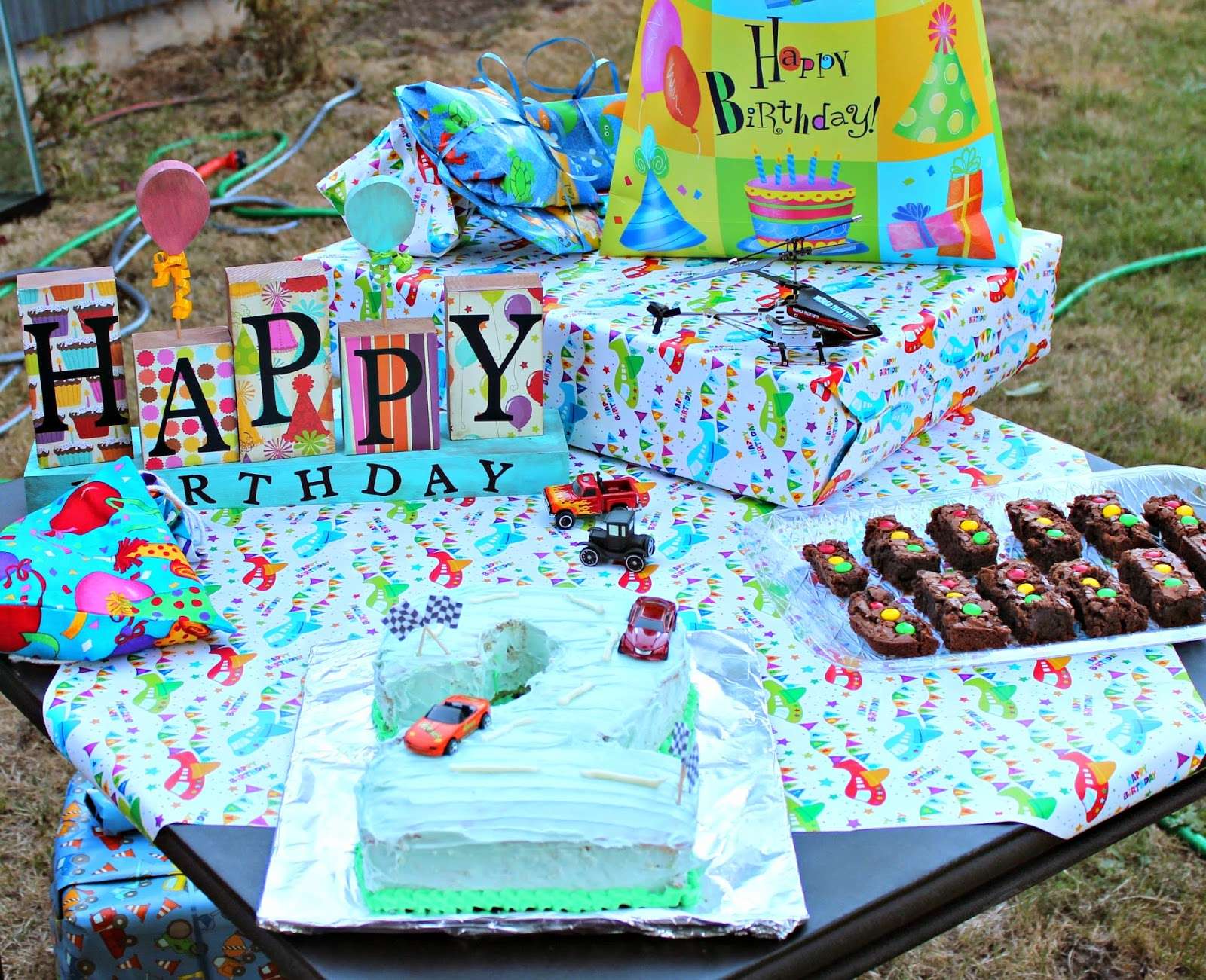 Potpourri Mommy: Things that Go Birthday Party