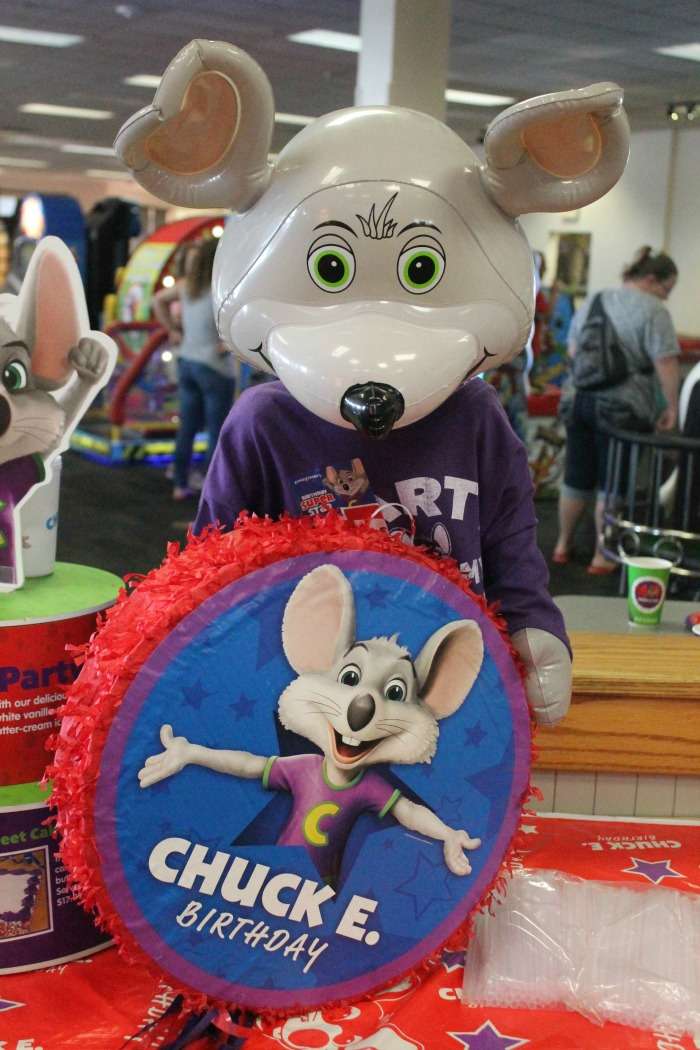 Top 5 Reasons Why You Should Throw a Chuck E Cheese Birthday Party